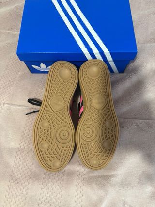 Adidas Handball Spezial Negro y Rosa