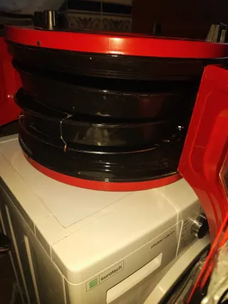 Horno eléctrico rojo