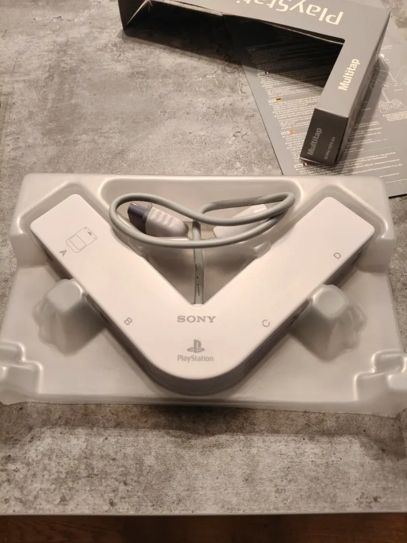Multitap PS One Original Sony (Nuevo) afbeelding 3