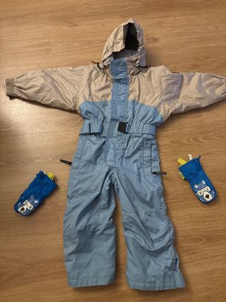 Mono talla 4 y guantes 3-4 de esquí. Niño/a