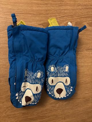 Mono talla 4 y guantes 3-4 de esquí. Niño/a