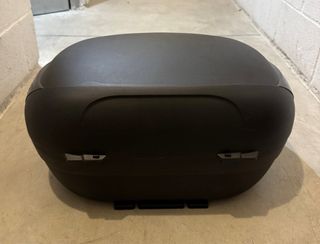 Baúl Shad SH46 + Parrilla y Kit Montaje