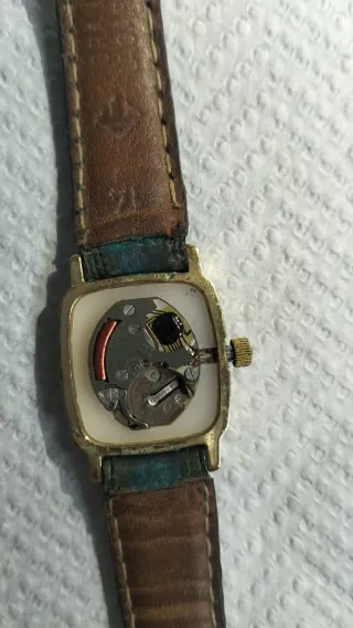 Reloj Tissot Dorado y Verde