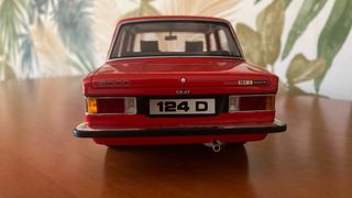 Seat 124 FL90 Rojo