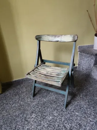 Silla vintage plegable madera azul