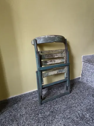 Silla vintage plegable madera azul