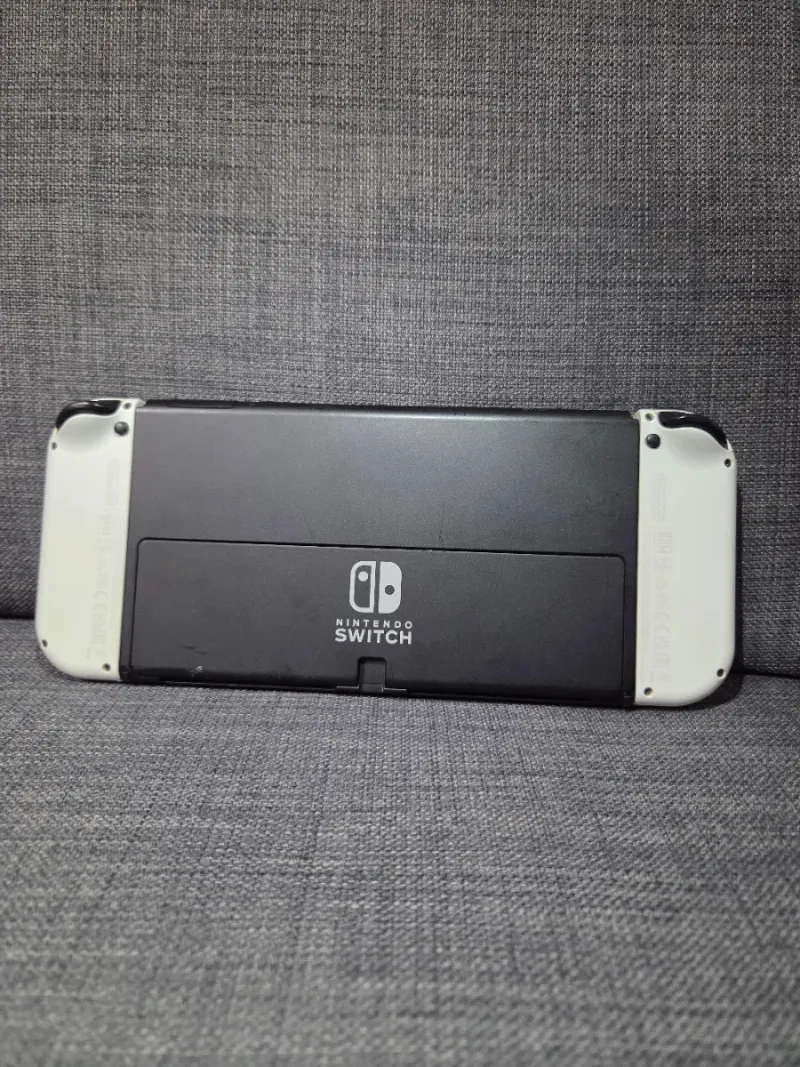 Nintendo Switch OLED Usada en Garantía afbeelding 4