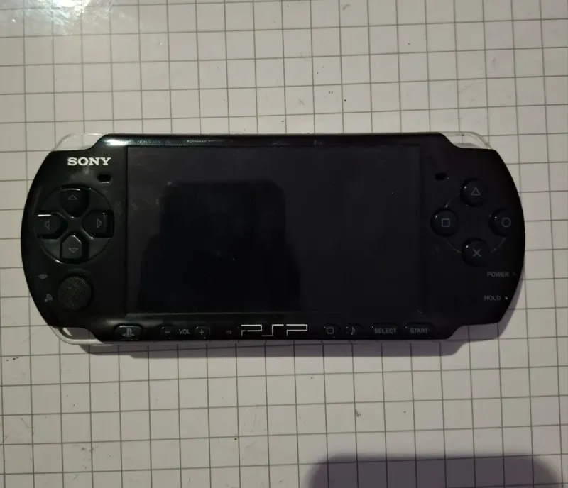 Sony PSP 3004 Negra + Adaptador MicroSD afbeelding 2