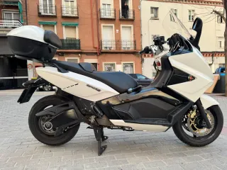 Gilera GP 800 Aniversario Maxi Scooter