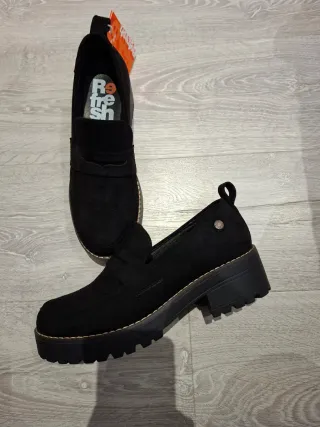 Zapatos negros de ante para mujer Nuevos