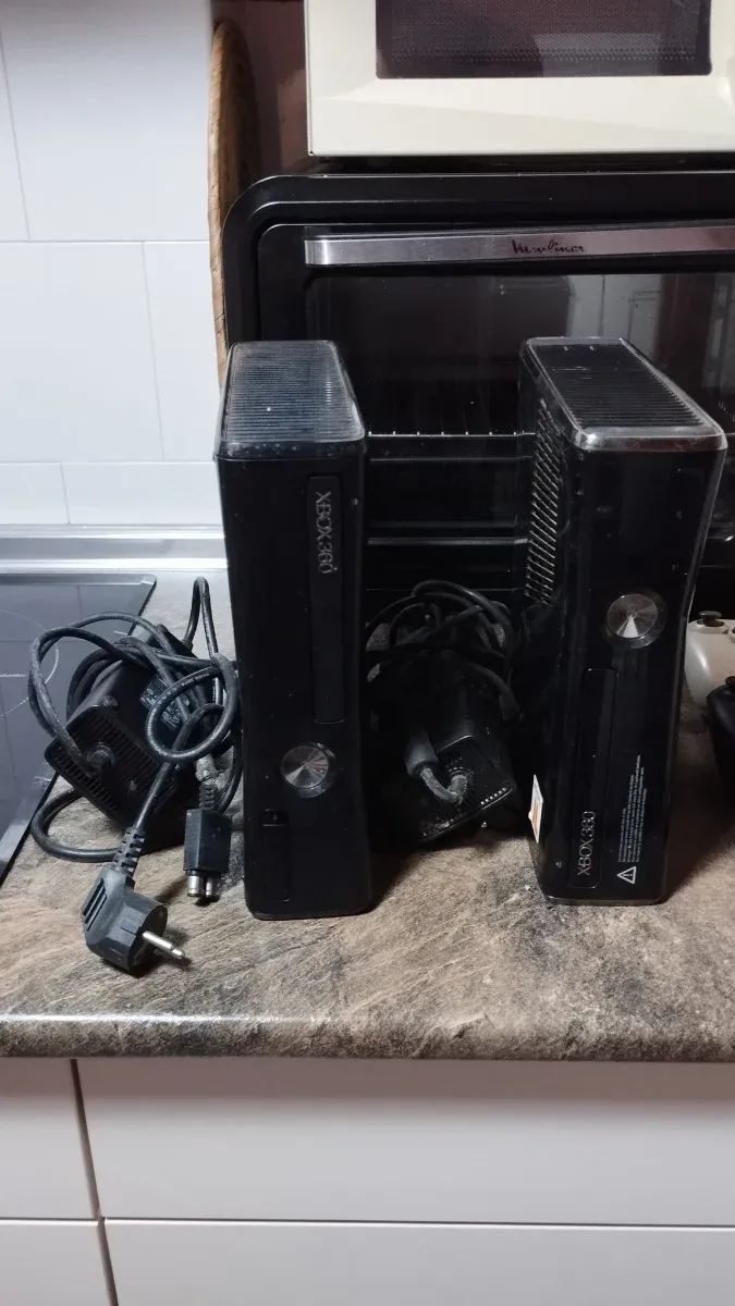Pack 2 Consolas Xbox 360 Slim Negras
