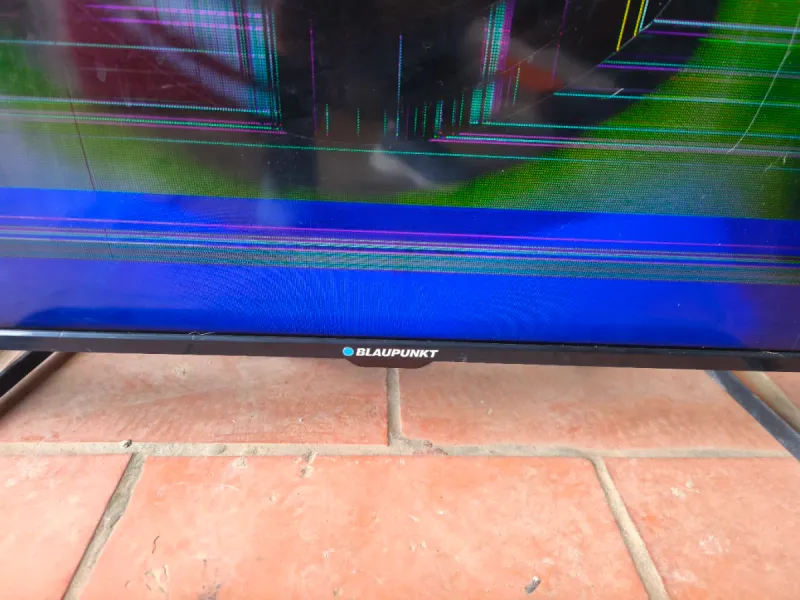 2 TVs LED 50 Blaupunkt para reparar o piezas afbeelding 4