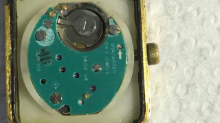 Reloj Tissot Cuarzo Dorado Correa Negra