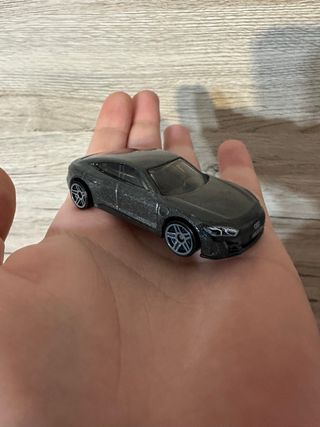 Hot Wheels Audi RS E-Tron GT Grigio