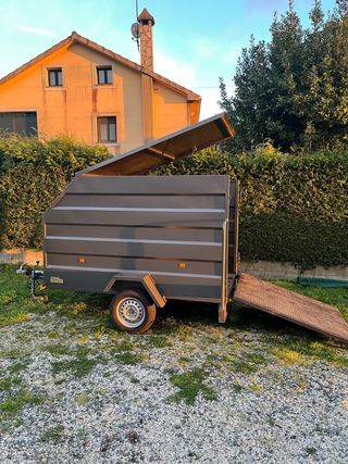 Remolque motos cerrado 750kg