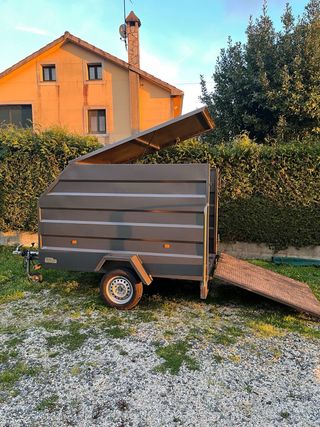 Remolque motos cerrado 750kg