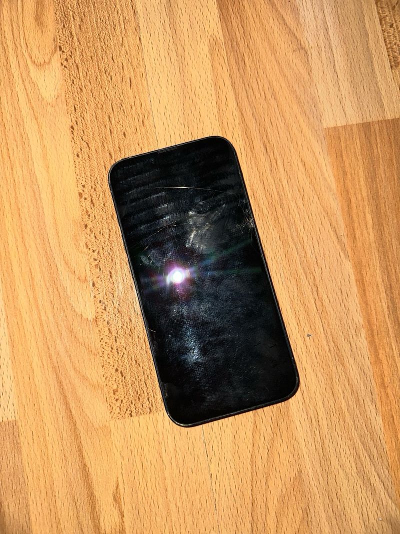 iPhone 13 Roto afbeelding 2
