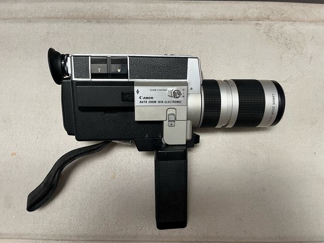 Canon Auto Zoom 1014 Electronic Cámara