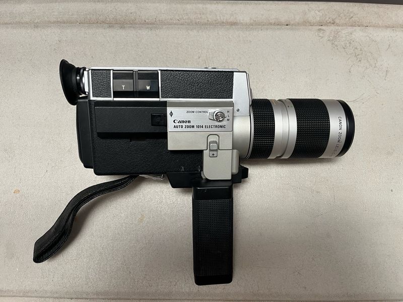 Canon Auto Zoom 1014 Electronic Cámara