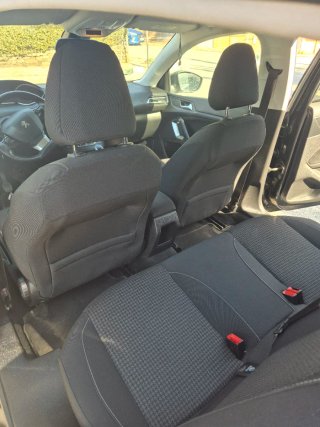 Titular vende Peugeot 308 gasolina