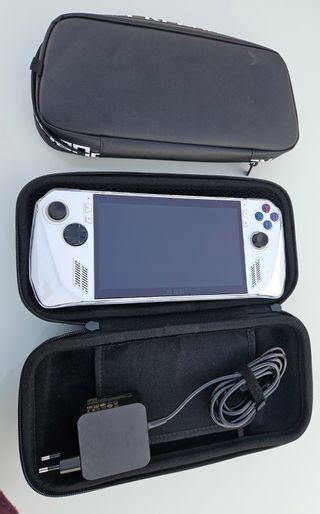 Asus ROG Ally Z1 Extreme + Accessori