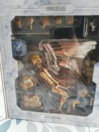 Figura Saint Seiya Myth Cloth Sorrento sin abrir