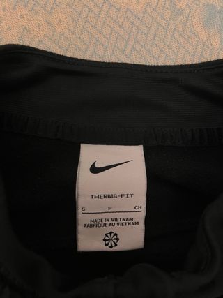 Chaqueta técnica Nike acolchada