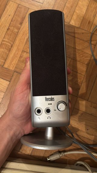 Lote PC: Monitor, Tastiera, Mouse e Altoparlanti