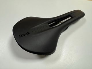 Sillín Fizik Vento Antares R1 140mm Negro