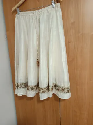 Falda Zara Beige Talla M