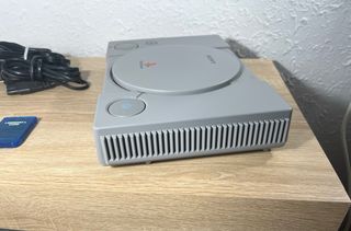 PlayStation 1 (PS1) 5502 gris