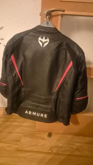 Chaqueta Moto Piel Armure Deportiva Negra Roja