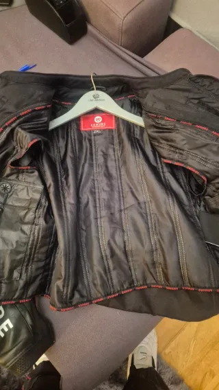 Chaqueta Moto Piel Armure Deportiva Negra Roja