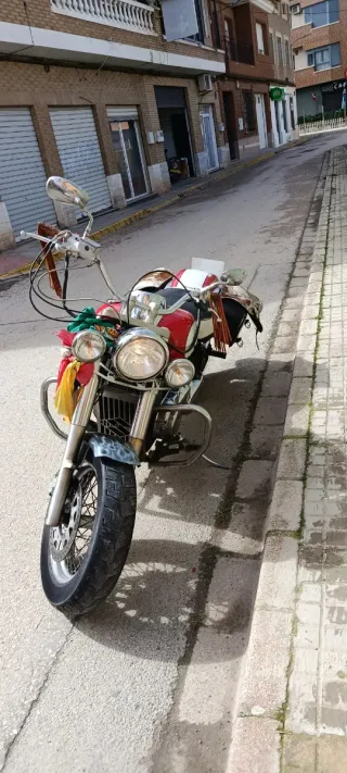 Suzuki Volusia Cruiser Roja y Blanca