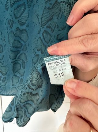 Camisa Zara serpiente verde Talla S