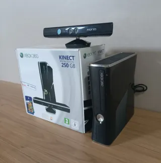 Xbox 360 Kinect Edición Especial 250GB