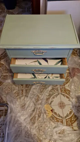 Mesitas de noche vintage restauradas y una cómoda!