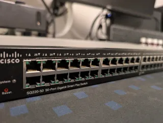 Switch Cisco SG220-50 | 50 Puertos Gigabit
