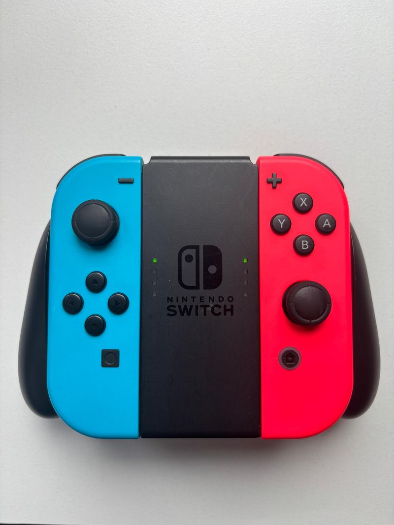 Nintendo Switch Azul y Rojo afbeelding 8