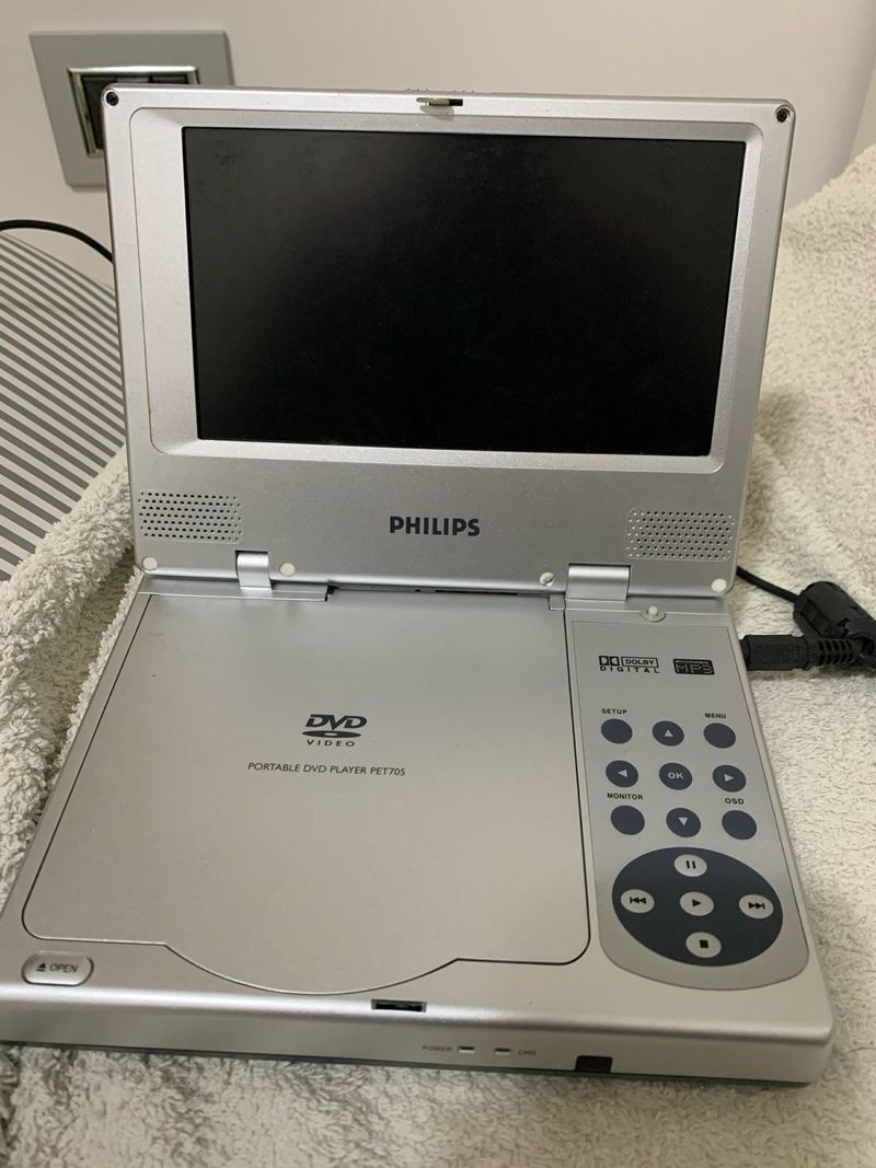 Reproductor DVD portátil Philips PET705 afbeelding 2