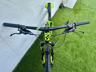 Bicicleta Montaña Cube 27,5