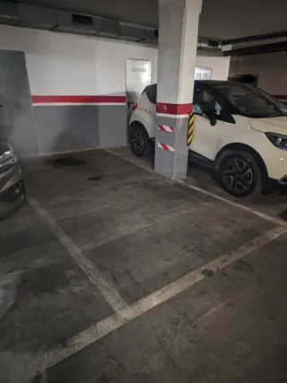 Parking Con Trastero