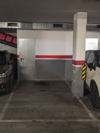 Parking Con Trastero