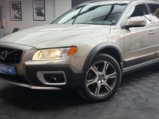 Volvo XC70 2.4 D5 AWD Summum Auto