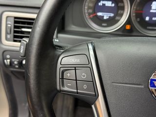 Volvo XC70 2.4 D5 AWD Summum Auto