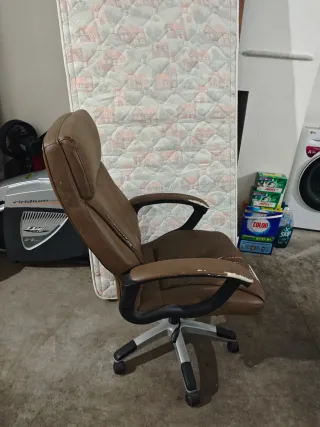 Silla de escritorio giratoria