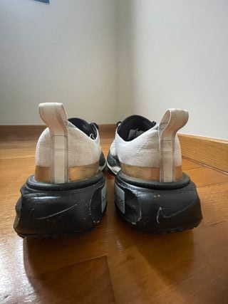 Nike Invincible Run 3