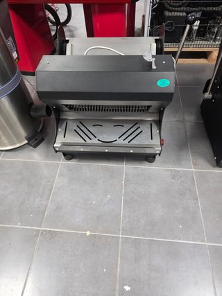 CORTADORA DE PAN PROFESIONAL