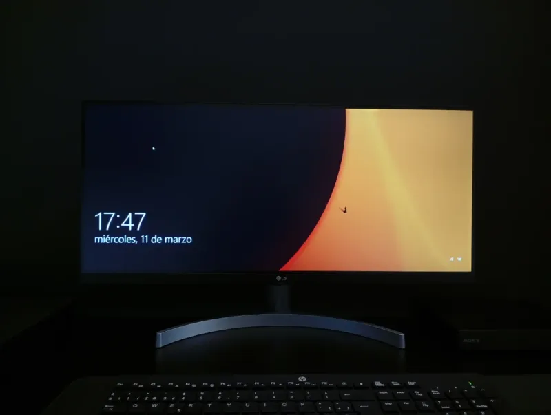 Monitor Ultrawide LG Negro