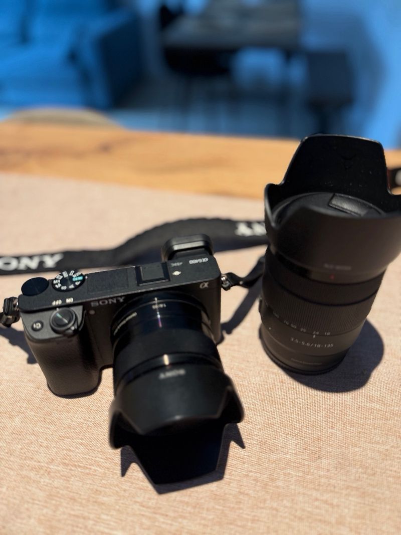 Sony Alpha a6400 + Objetivo 18-135mm OSS afbeelding 2